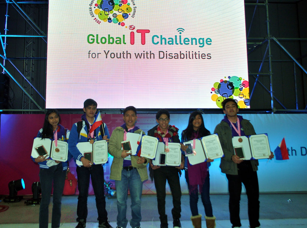 Young Filipino PWDs bag Gold and Bronze at 2014 Global IT Challenge